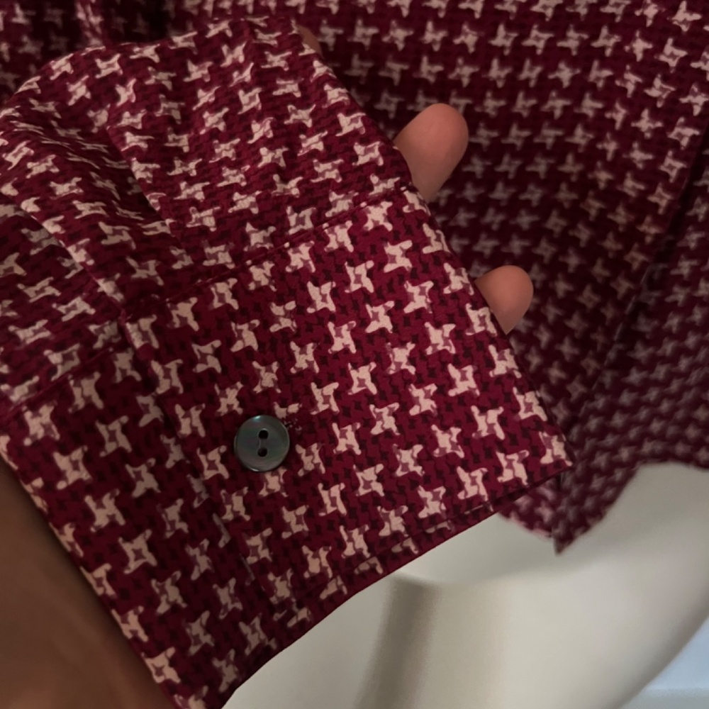 Silk houndstooth print mother of pearl button down shirt - Picture 4 of 12